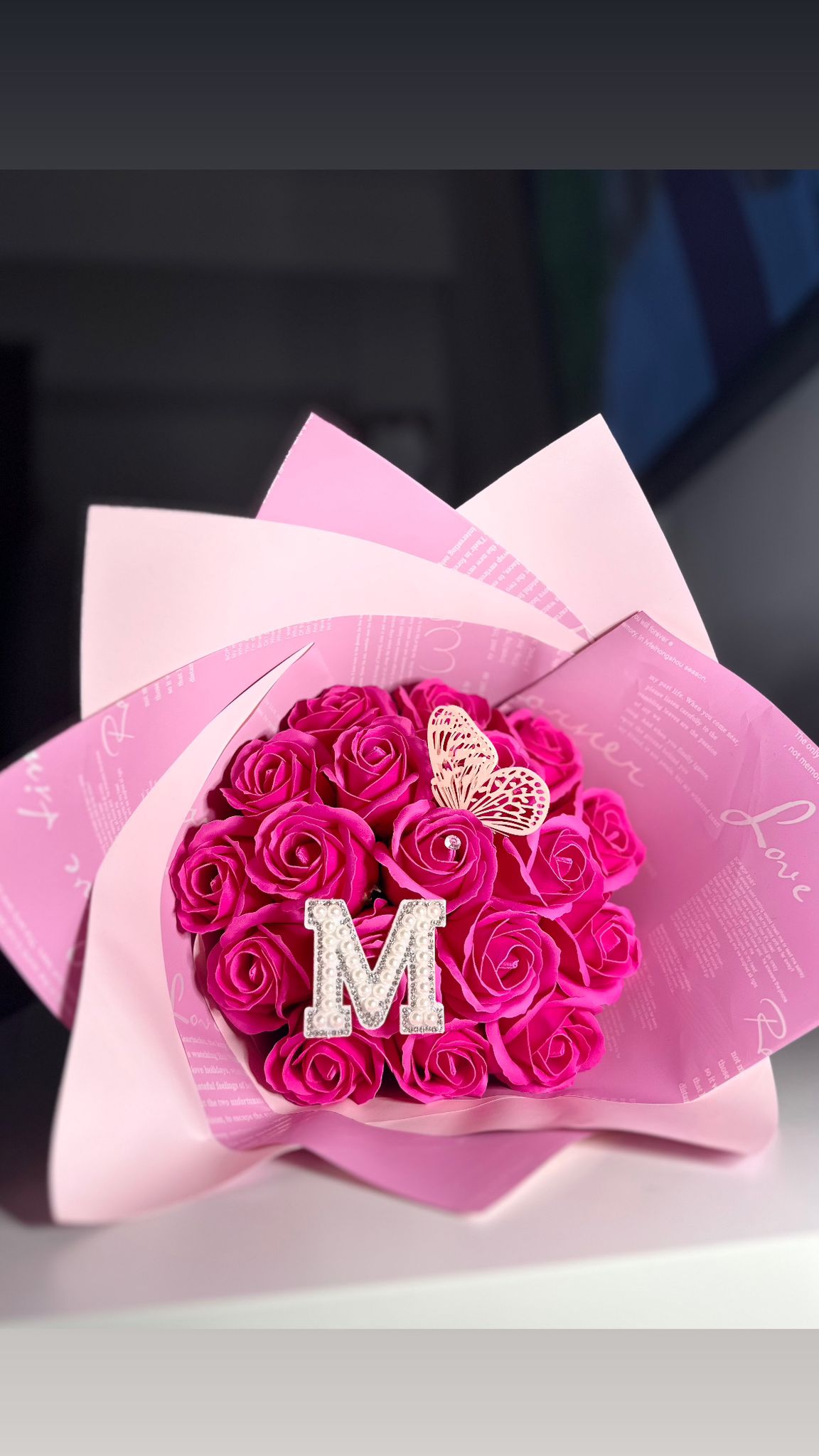 buchete de flori, flori premium, florărie online, livrare flori, aranjamente florale, buchete elegante, cadouri memorabile, flori pentru aniversare, flori pentru zi de naștere, flori pentru iubită, trandafiri premium, buchete personalizate, flori pentru evenimente, flori pentru Valentine’s Day, flori pentru 8 Martie, aranjamente florale moderne, flori cu livrare rapidă, cadouri romantice, cutii cu flori, buchete rafinate